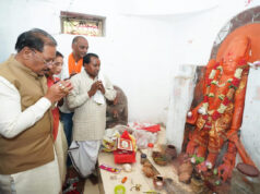 मुख्यमंत्री विष्णुदेव साय ने ऐतिहासिक चतुर्भुज विष्णु मंदिर में की पूजा-अर्चना, प्रदेश की सुख-समृद्धि की कामना……