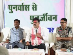 पुनर्वासित युवाओं से मिले उप मुख्यमंत्री विजय शर्मा और वन मंत्री केदार कश्यप, गांवों के विकास में सहभागी बनने का किया आह्वान, सिंचाई व्यवस्था के दिए निर्देश….