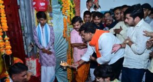 उप मुख्यमंत्री एवं कवर्धा विधायक विजय शर्मा ने श्रीकृष्ण जन्माष्टमी पर श्री राधा-कृष्ण बड़े मंदिर में की पूजा-अर्चना, भगवान श्रीकृष्ण से प्रदेशवासियों के सुख, शांति एवं समृद्धि की कामना…..