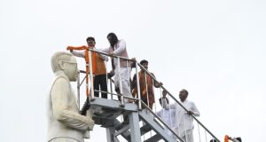 पंडित दीनदयाल उपाध्याय की जयंती पर वित्त मंत्री ओ.पी. चौधरी ने किया श्रद्धापूर्वक नमन, नवा रायपुर में पंडित दीनदयाल उपाध्याय की प्रतिमा पर किया माल्यार्पण….