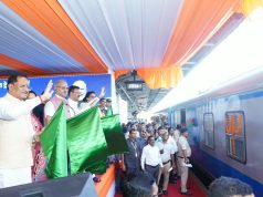 केंद्रीय रेल मंत्री अश्विनी वैष्णव और मुख्यमंत्री विष्णु देव साय ने रावघाट – रायपुर एवं रायपुर – कुरूद यात्री रेल सेवाओं को दिखाई हरी झंडी….